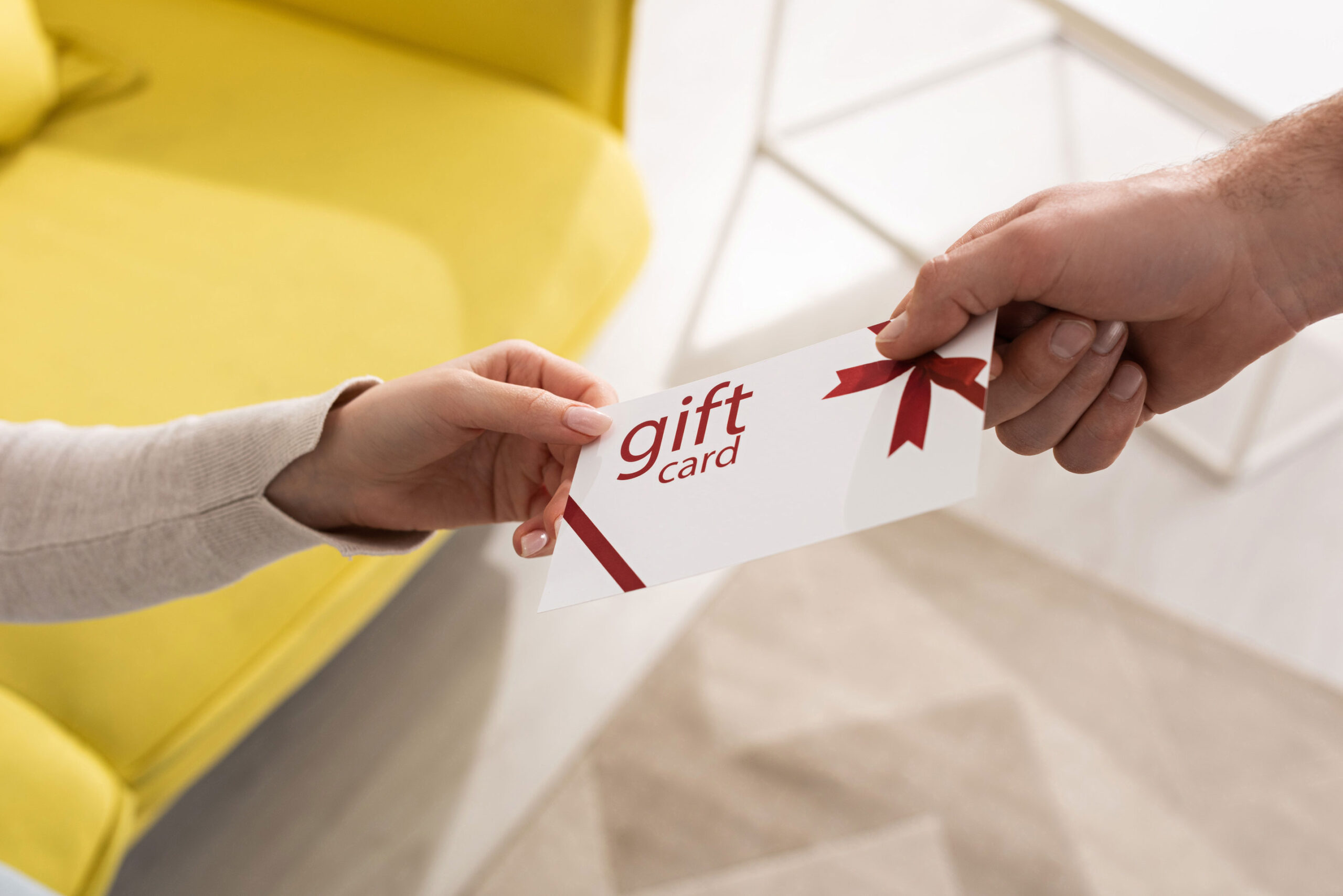 Une carte cadeau achetée en Allemagne et offerte à un proche.