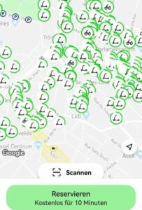 Screenshot der Lime-App zeigt freie E-Scooter in Brüssel